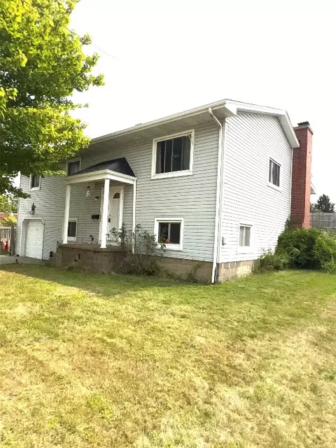 2033 W 37th St, Erie, PA 16508