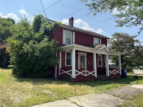 104 E Pine St, Cochranton, PA 16314