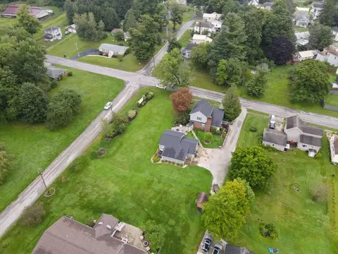 141 Worth St, Corry, PA 16407 photo 10
