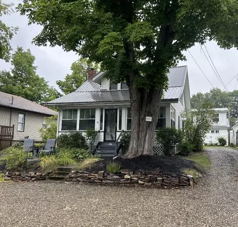 11880 Lakeview Dr, Conneaut Lake, PA 16316