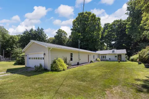 7341 Murphyhurst Ave, Fairview, PA 16415