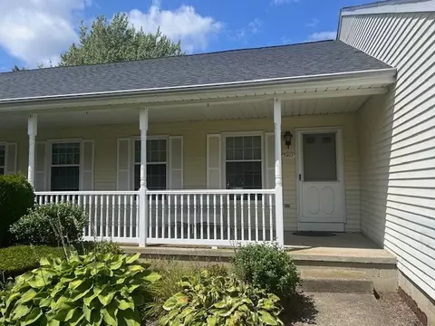 3912 Greenway Dr, Millcreek, PA 16506