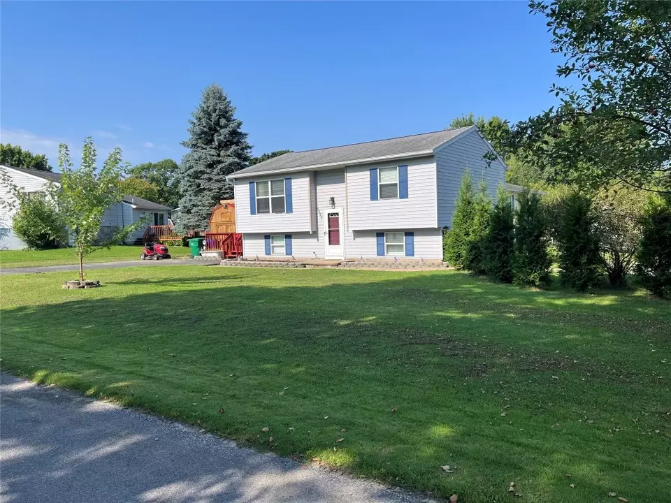  5564 Sunnybrook Dr, Girard, PA 16417 photo 2