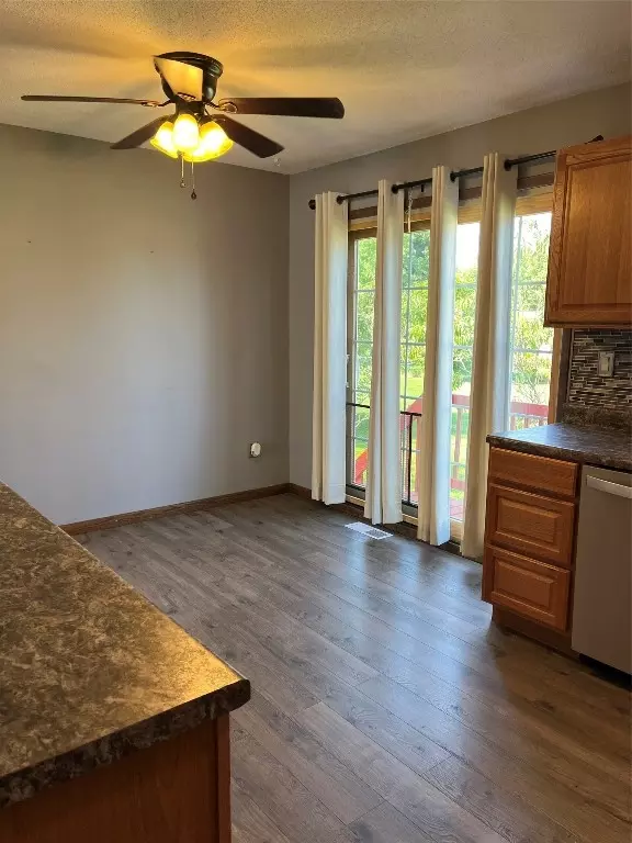  5564 Sunnybrook Dr, Girard, PA 16417 photo 9