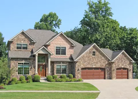 4276 Stone Creek Dr, Erie, PA 16506