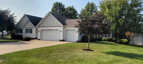 9662 Ginny Ln, North East, PA 16428