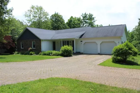 21855 Matthew Ln, Saegertown, PA 16433