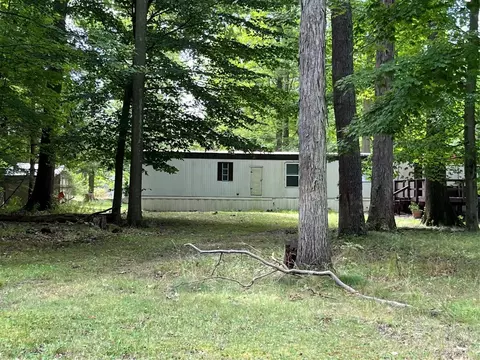 1957 Quincy Ln, Linesville, PA 16424