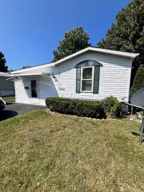 4534 N Park Ln, Erie, PA 16506