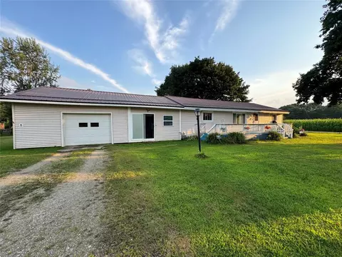 9403 Sunshine Ln, Wattsburg, PA 16442