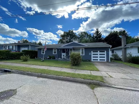2906 Burns Ave, Erie, PA 16504