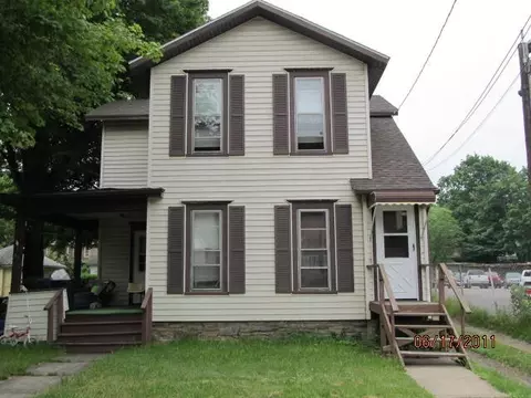 77 W Main St, North East, PA 16428
