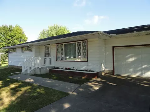 3956 Ridge Pkwy, Erie, PA 16510