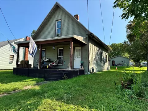 665 Water St, Conneaut Lake, PA 16316