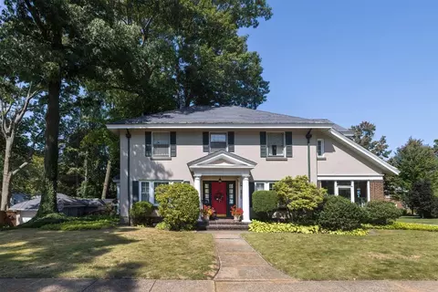 3920 Emmet Dr, Erie, PA 16511