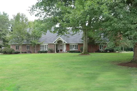 6561 Fair Oaks Cir, Fairview, PA 16415