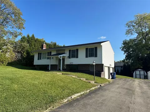 12733 Walnut Dr, Conneaut Lake, PA 16316