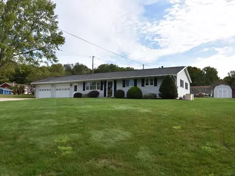 363 Bell Dr, Saegertown, PA 16433