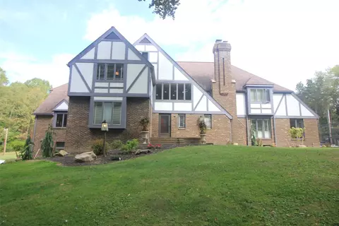 102 Mehard Ave, Greenville, PA 16125