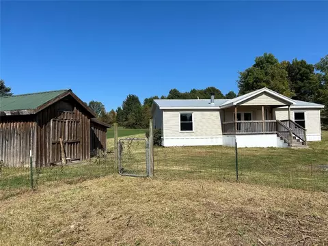 34 Hood Hill Rd, Waterford, PA 16441