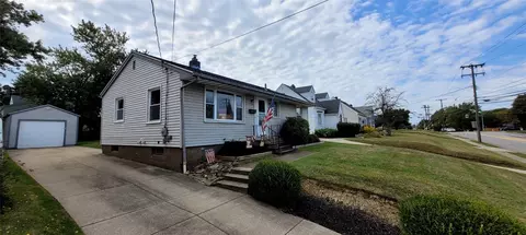 1703 W 38th St, Erie, PA 16508