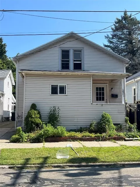 621 Raspberry St, Erie, PA 16502