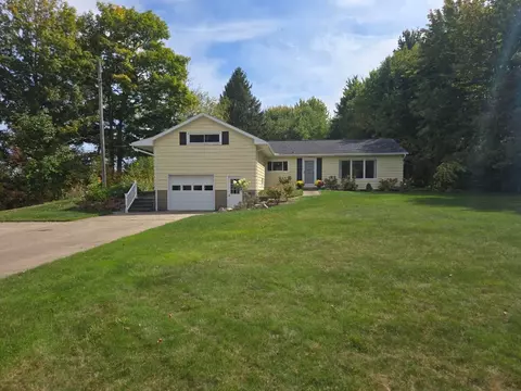 801 Robison Rd W, Erie, PA 16509