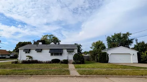 960 W 37th St, Erie, PA 16508