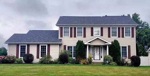 2831 Idyllbrook Ln, Erie, PA 16506