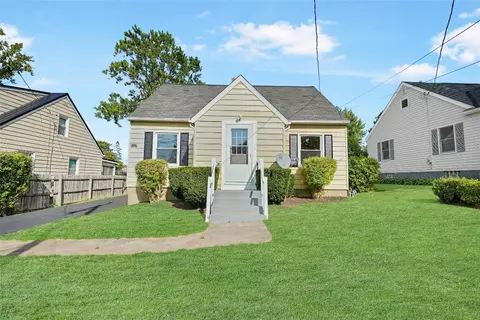 4413 Lake Pleasant Rd, Erie, PA 16504
