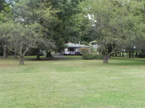 3142 State Highway 285 Hwy, Linesville, PA 16424