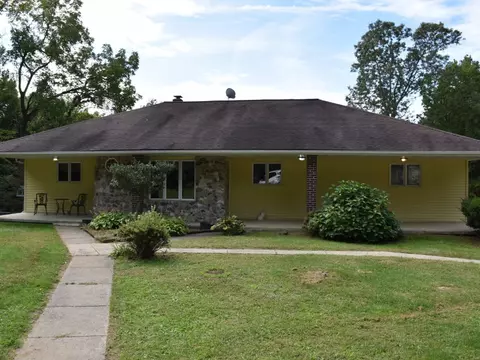 16683 S Mead Rd, Saegertown, PA 16433