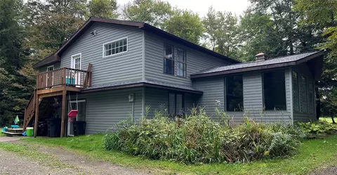 10833 Greenlee Rd, Waterford, PA 16441