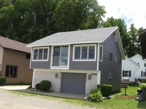 11229 Lakefront Dr, North East, PA 16428