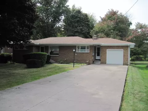 132 Lowry Rd, Erie, PA 16511