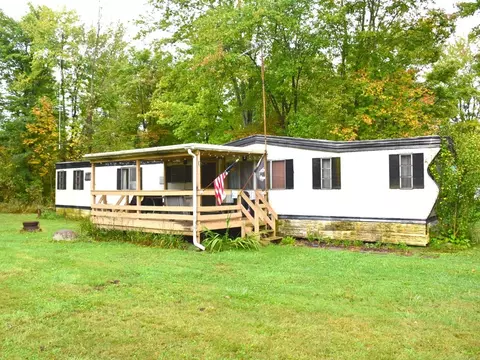 1377 Beach Dr, Espyville, PA 16424