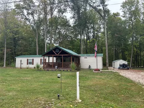 1300 Lakeview Rd, Jamestown, PA 16134