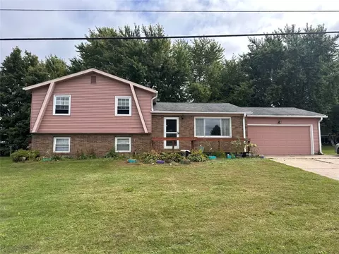 4205 S Washington St, North East, PA 16428