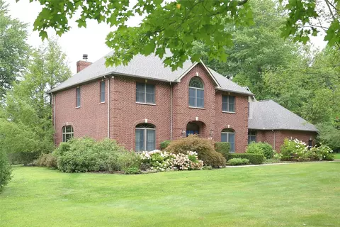 5465 Streamwood Rd, Erie, PA 16506