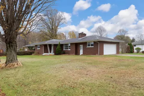 5577 Northview Dr, Erie, PA 16511