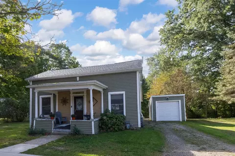 7511 Water St, Fairview, PA 16415