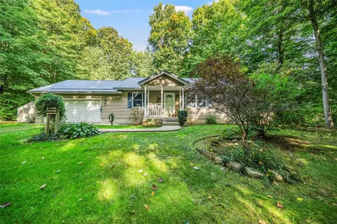 9814 Smith St, Lake City, PA 16423