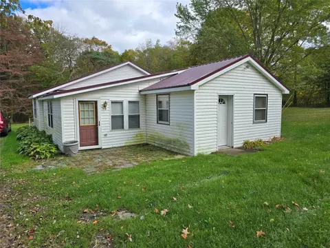 14851 Mackey Hill Rd, Waterford, PA 16441