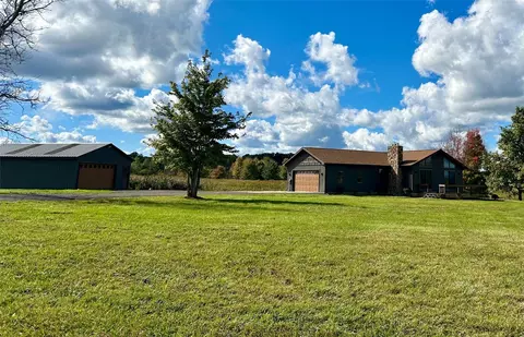 10030 Silverthorn Rd, Edinboro, PA 16412