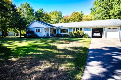 5602 Langmore Ln, Erie, PA 16505