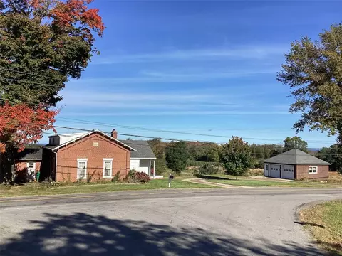 10788 Sidehill Rd, North East, PA 16428