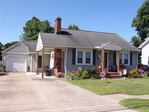 434 Lake St, Girard, PA 16417