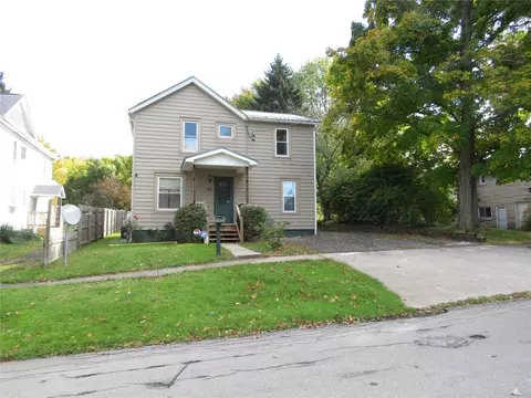 58 2nd Ave, Albion, PA 16401