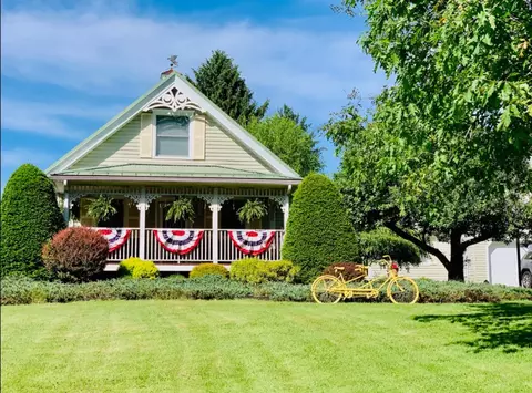 33576 S Main St, Townville, PA 16360