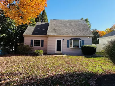 3009 Millfair Rd, Erie, PA 16506